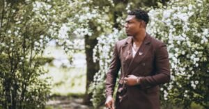 Natural Gentleman Hairstyle has a look of sobriety, seriousness and prudence